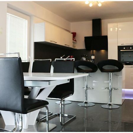 פרימוסטן Apartman Loretta מראה חיצוני תמונה