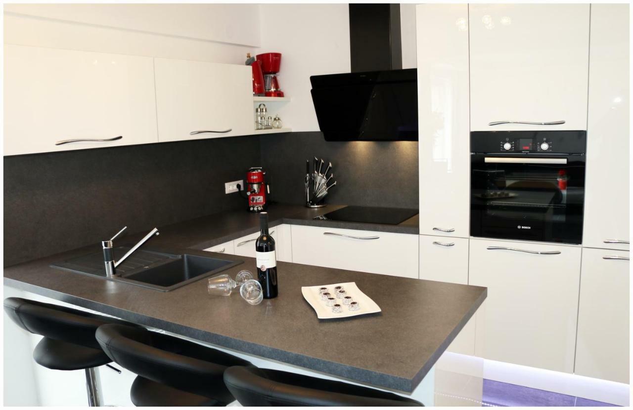 פרימוסטן Apartman Loretta מראה חיצוני תמונה